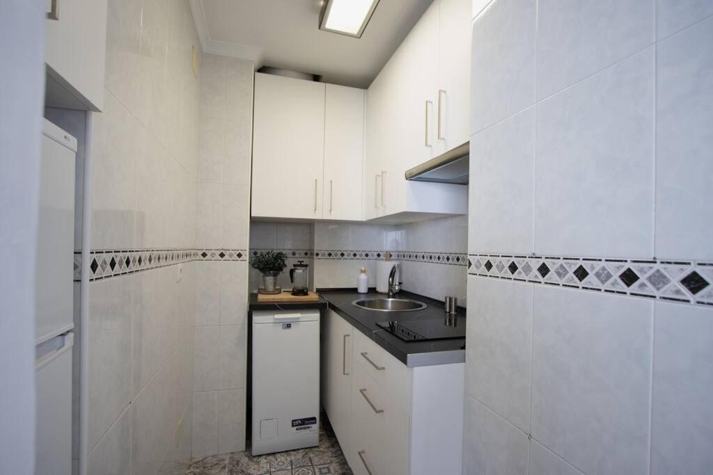 Love Rent4 Malaga La Torre De La Roca Torremolinos Exterior foto